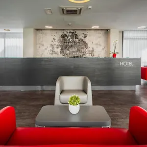מלון Fasthotel Linate ***