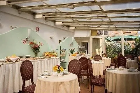 ***  Hotel Borromeo Italie