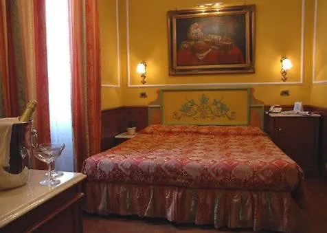 Hotel Borromeo 3*, Rome